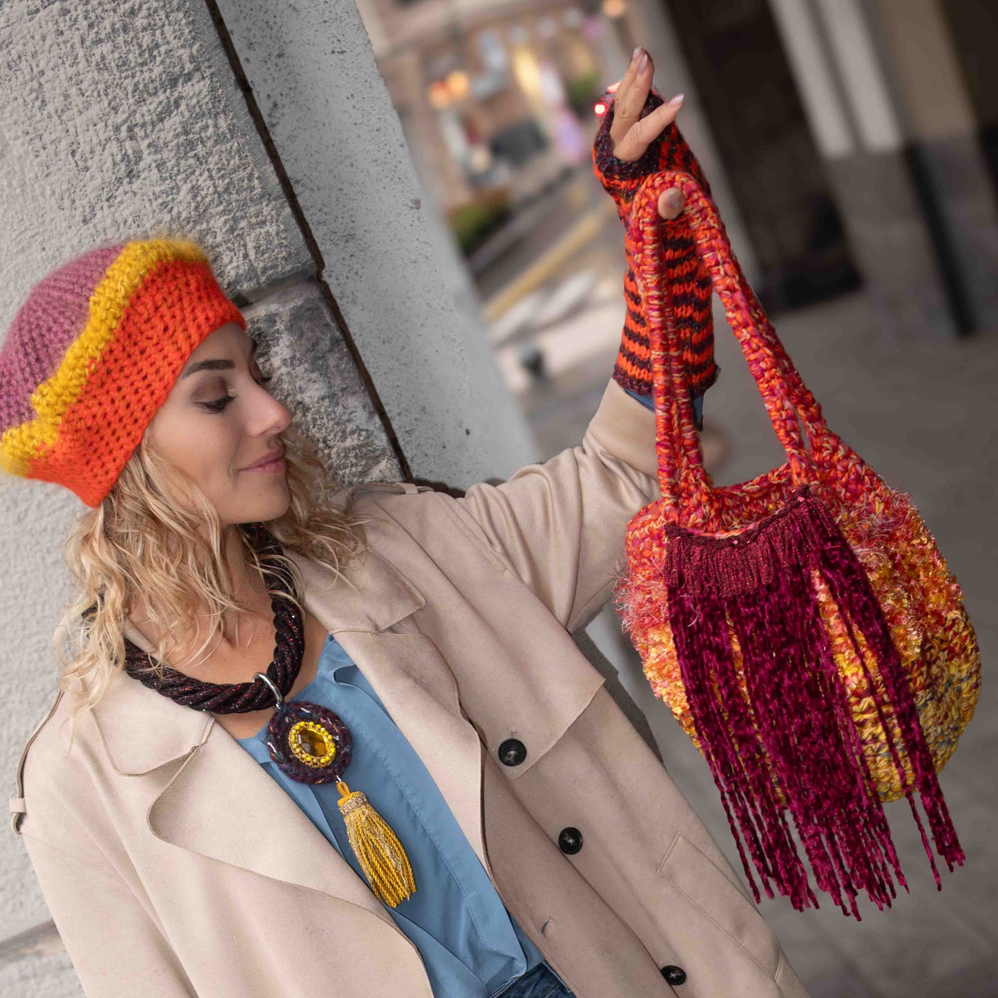 Sacca in lana a crochet con frange - Woolen crocheted bag with fringes