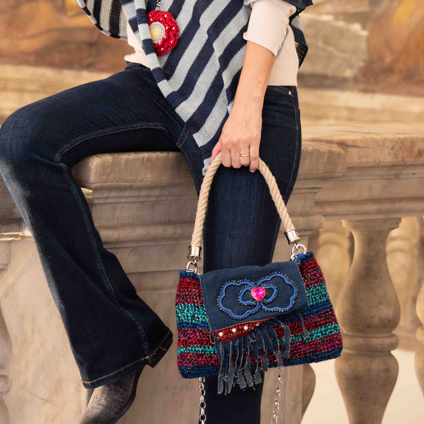 Borsa pochette crochet in lana con patella in jeans - Crocheted wool clutch bag with denim flap