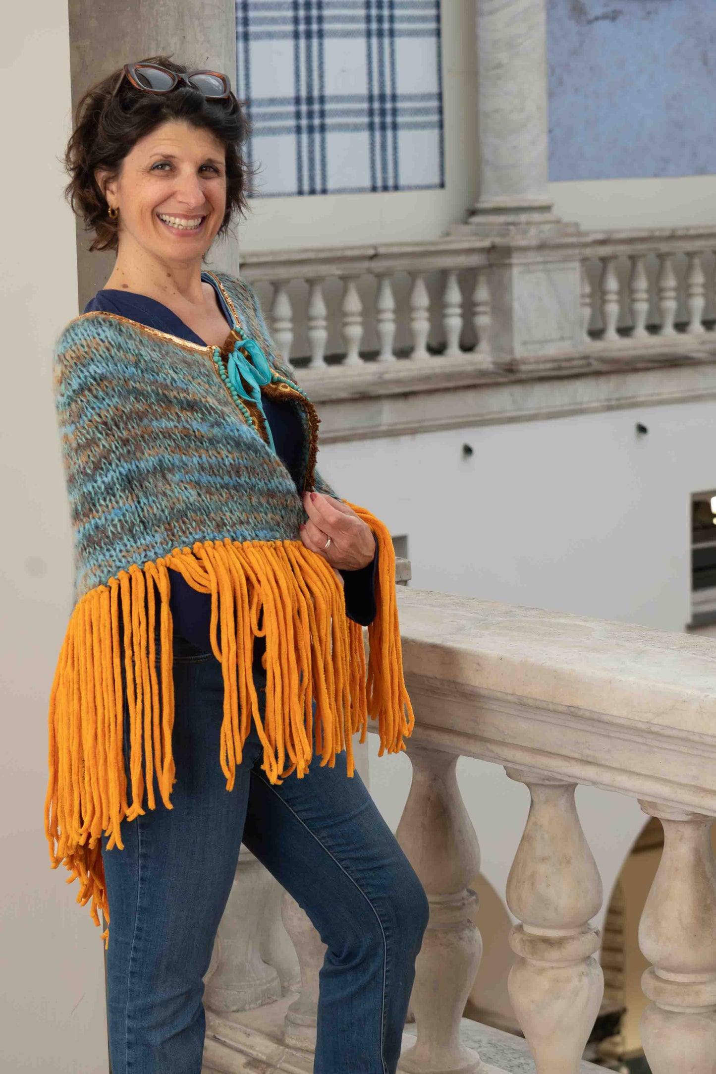 Mantella m/mohair e lana con passamanerie e frange - m/mohair and wool mantel with trimmings and fringes