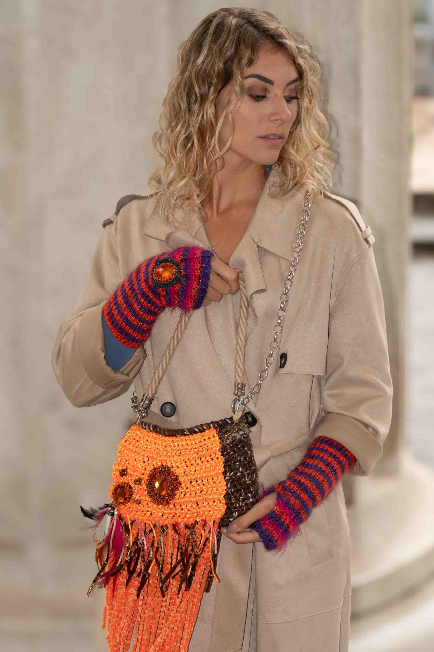Pochette crochet marrone con patella arancione - Brown crocheted clutch bag with orange flap