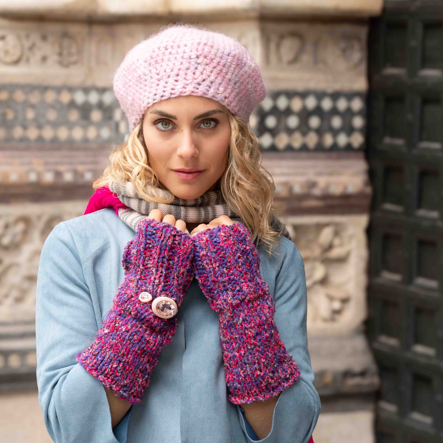 Berretto basco rosa in lana lavorata a crochet -Pink woolen crocheted Basque hat