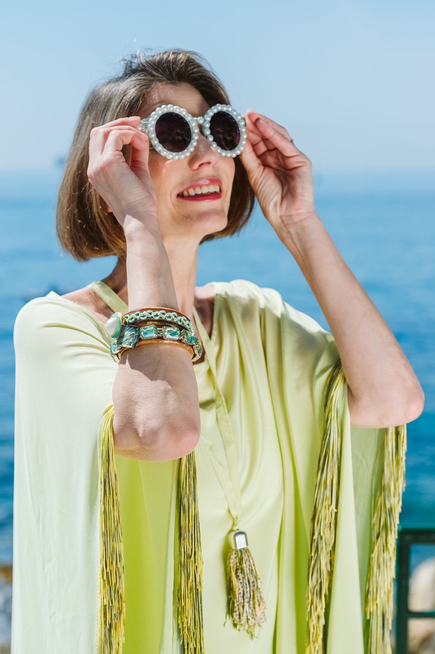 Poncho in seta verde lime con frange - Silk green lime poncho with fringes