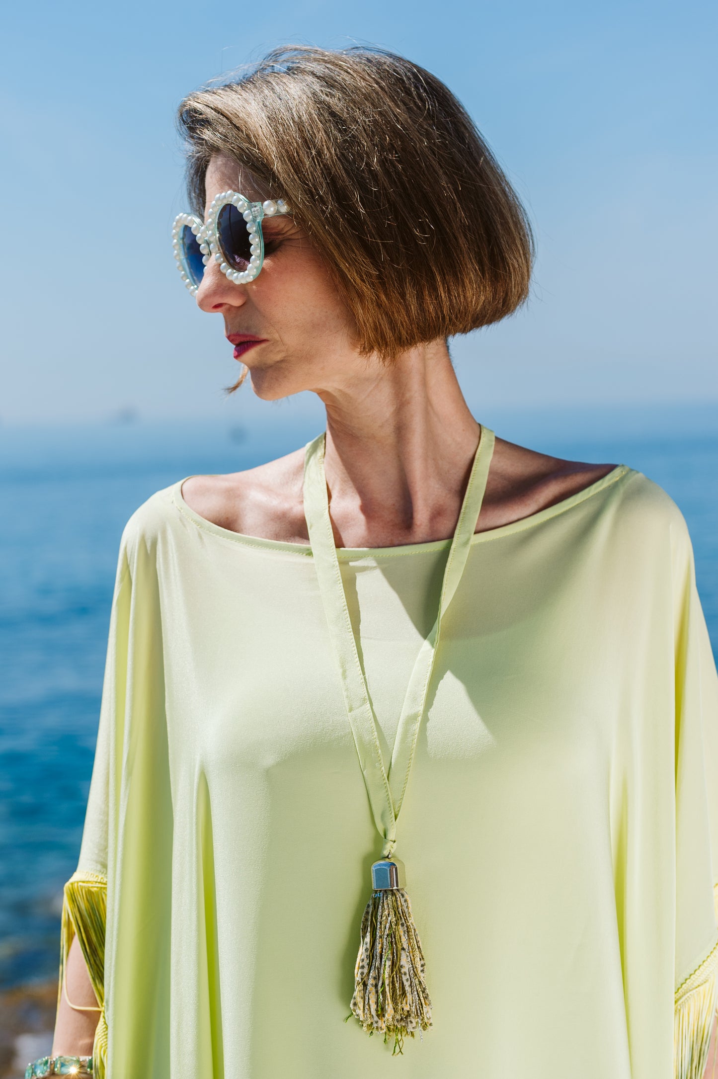 Poncho in seta verde lime con frange - Silk green lime poncho with fringes