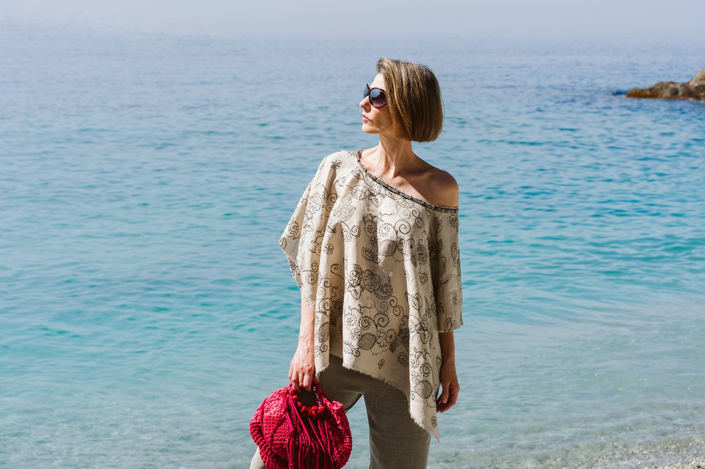 Poncho in lino ricamato - Embroidered linen poncho