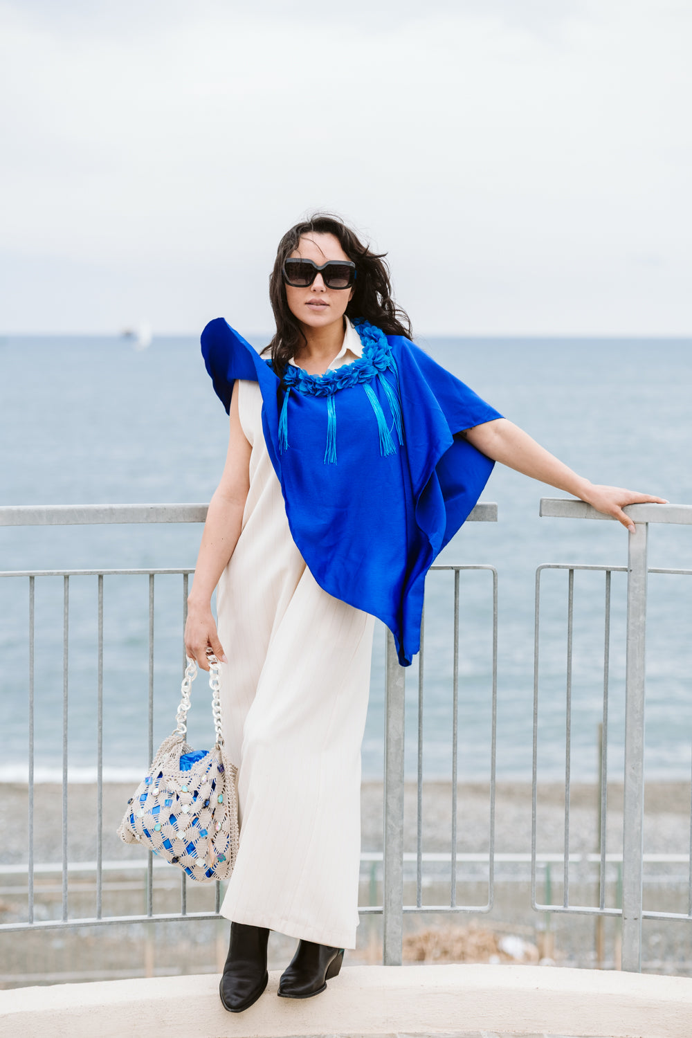 Poncho in cady lucido color blu cobalto - Brighted cobalt blue cady poncho