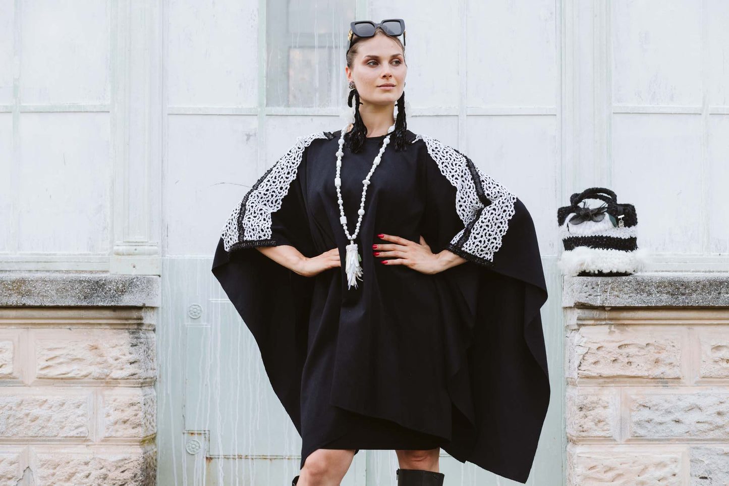 Poncho in panno di lana nero - Black woolen cloth poncho