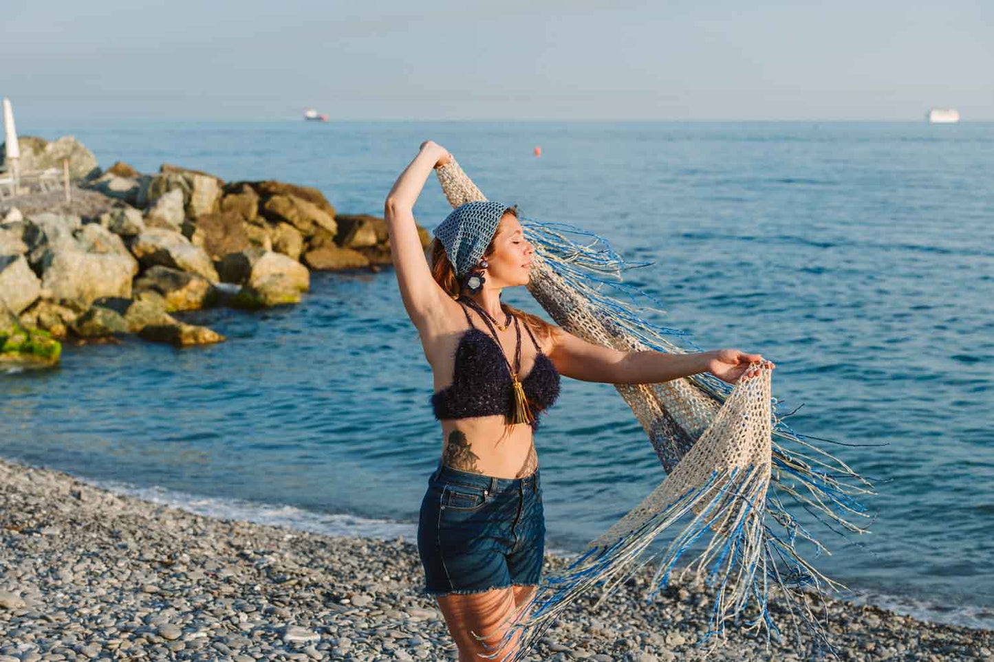Scialle in lino e lurex con frange - Linen and lurex yarns shawl with fringes