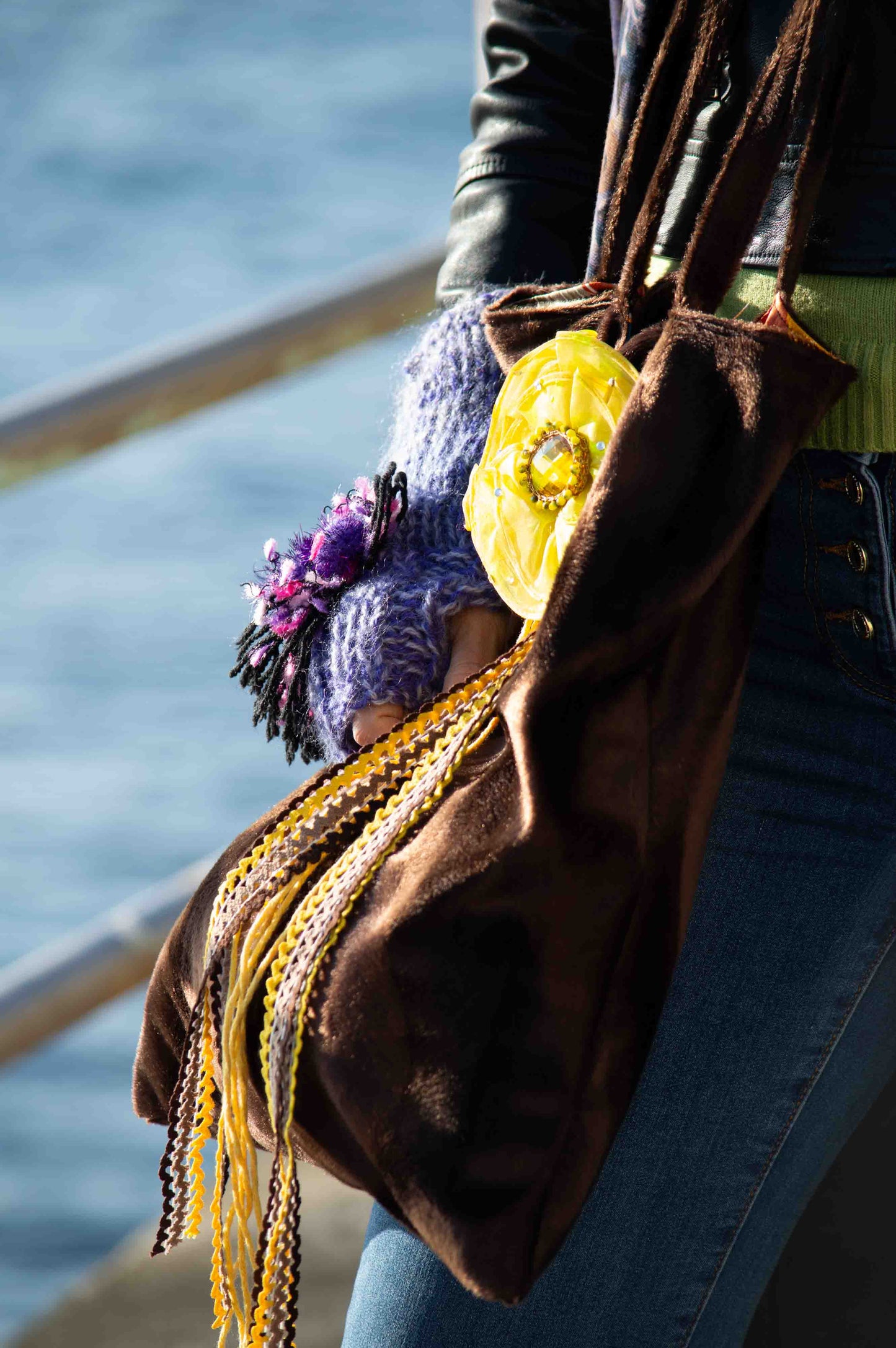 Borsa a spalla marrone in tessuto ecofur cavallino - Brown ponyskin-effect ecofurry fabric shoulder bag