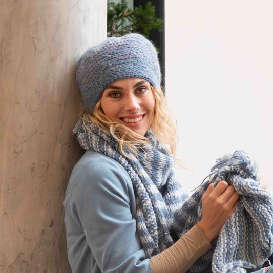 Berretto basco color azzurro polvere lavorato a crochet - Powder blue crocheted Basque hat