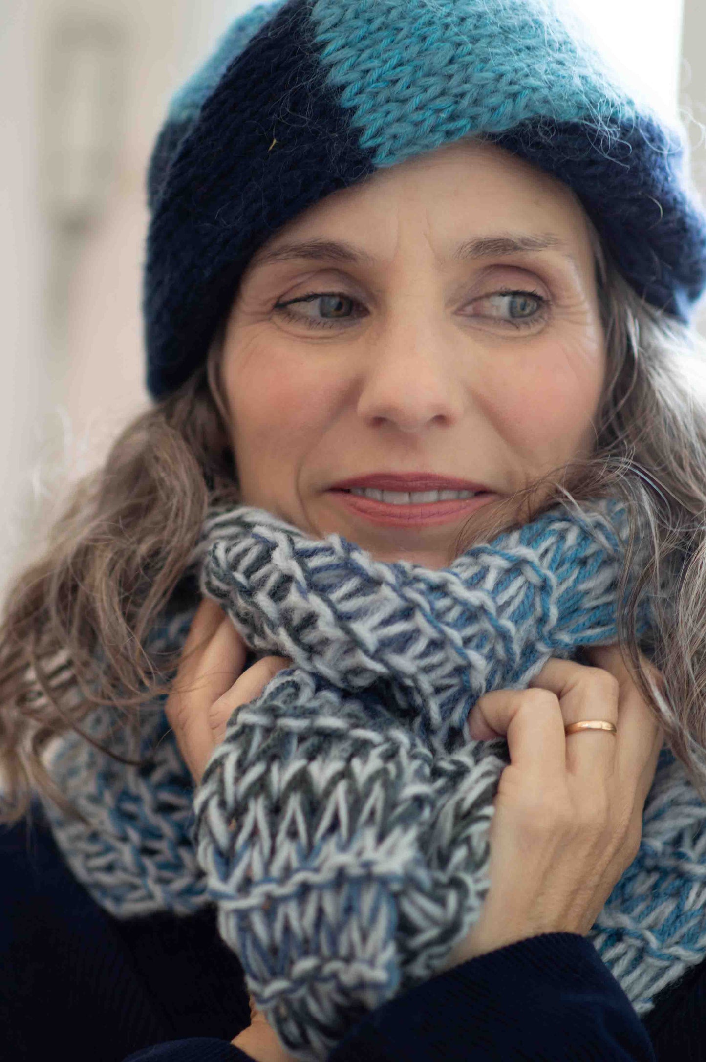 Sciarpa in misto alpaca e kid mohair color azzurro polvere - Powder blue alpaca and kid mohair scarf