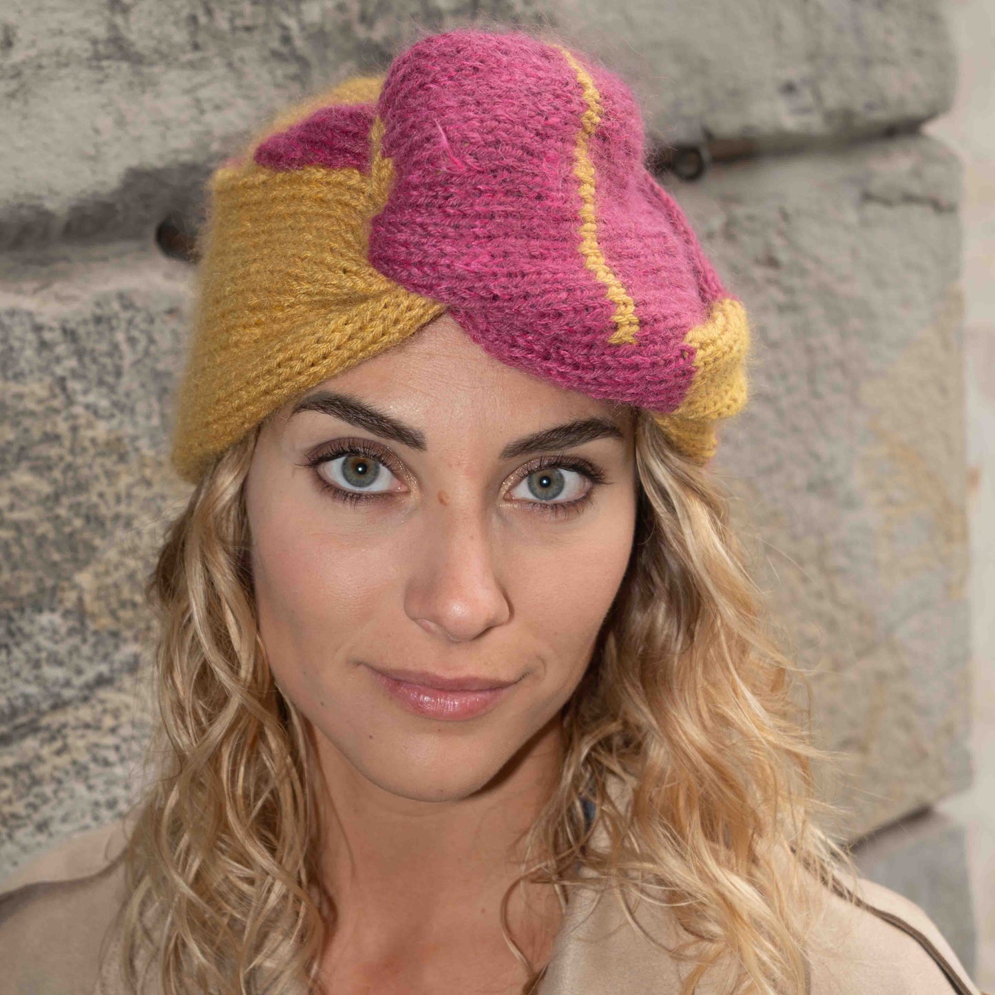 Cappello turbante tricot in lana gialla e malva  - Yellow and mauve woolen knitted turban hat