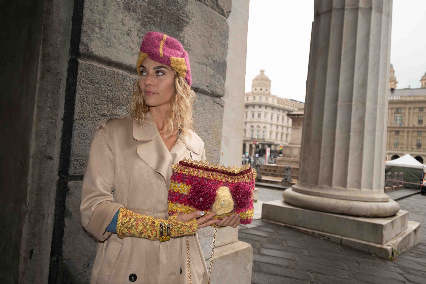 Pochette in lana lavorata a crochet a righe rosse e gialle - Red and yellow striped crocheted clutch bag