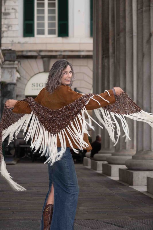Scialle in ciniglia e m/lana sui toni del marrone - Chenile and wool blended shawl in brown shades