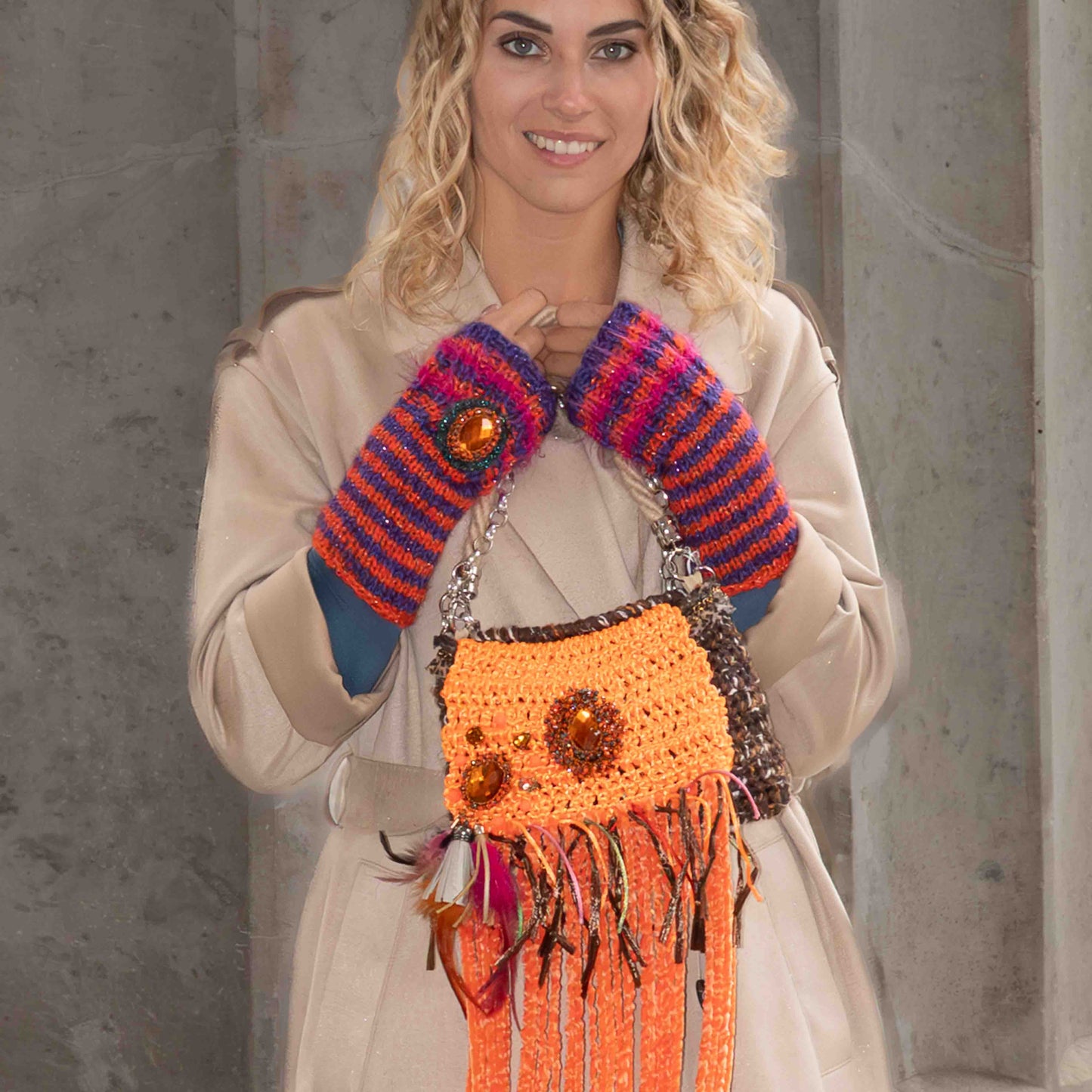 Pochette crochet marrone con patella arancione - Brown crocheted clutch bag with orange flap