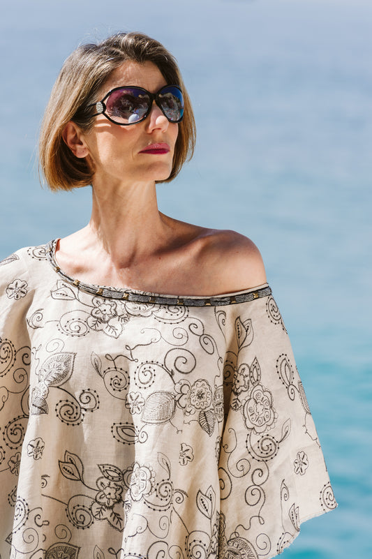 Poncho in lino ricamato - Embroidered linen poncho