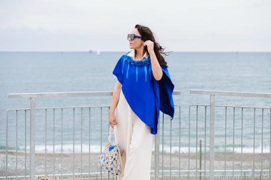 Poncho in cady lucido color blu cobalto - Brighted cobalt blue cady poncho